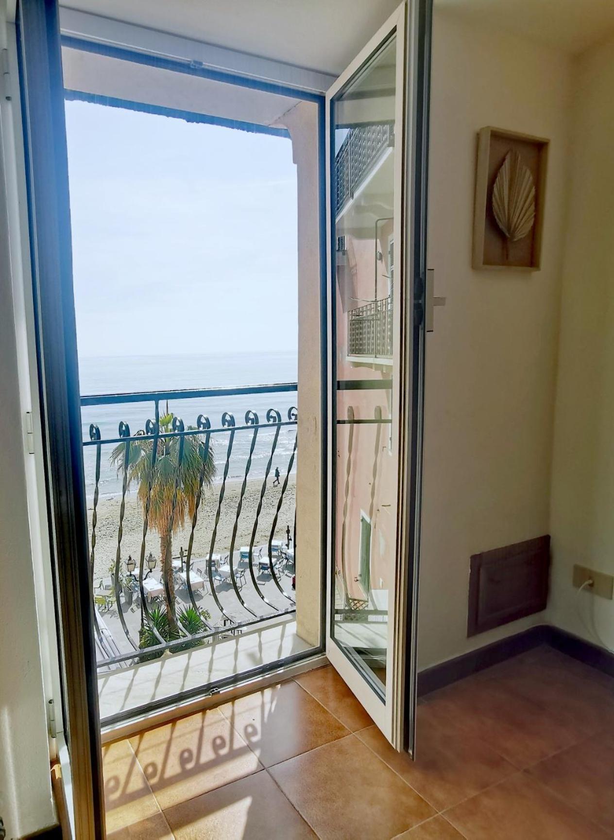 Casa Smile Leilighet Alassio Eksteriør bilde